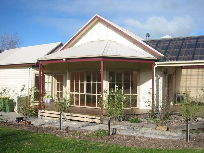 330 Brown Road, Officer VIC 3809