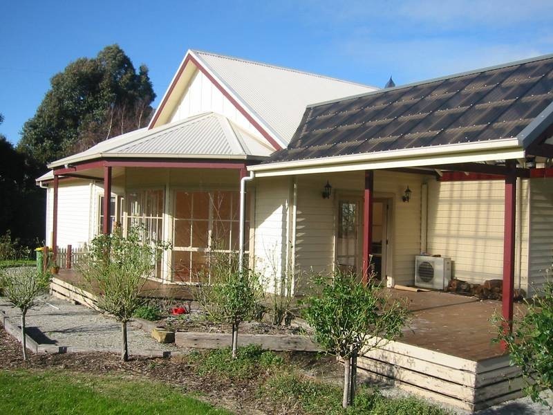 330 Brown Road, Officer VIC 3809