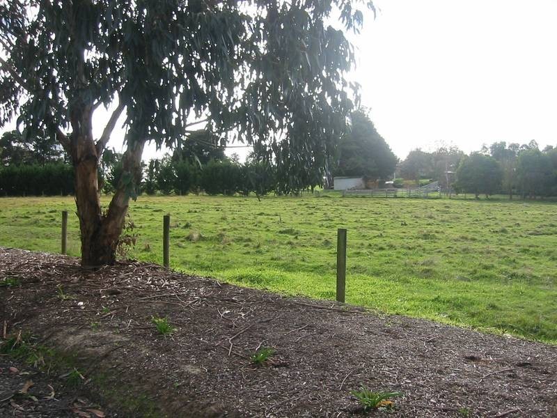 330 Brown Road, Officer VIC 3809