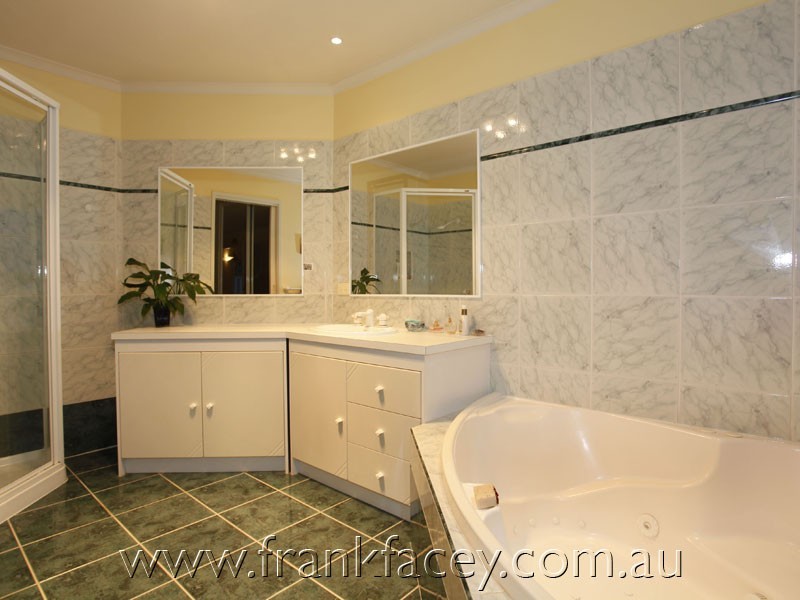 31 Elgin Street, Berwick VIC 3806