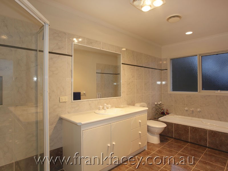 31 Elgin Street, Berwick VIC 3806