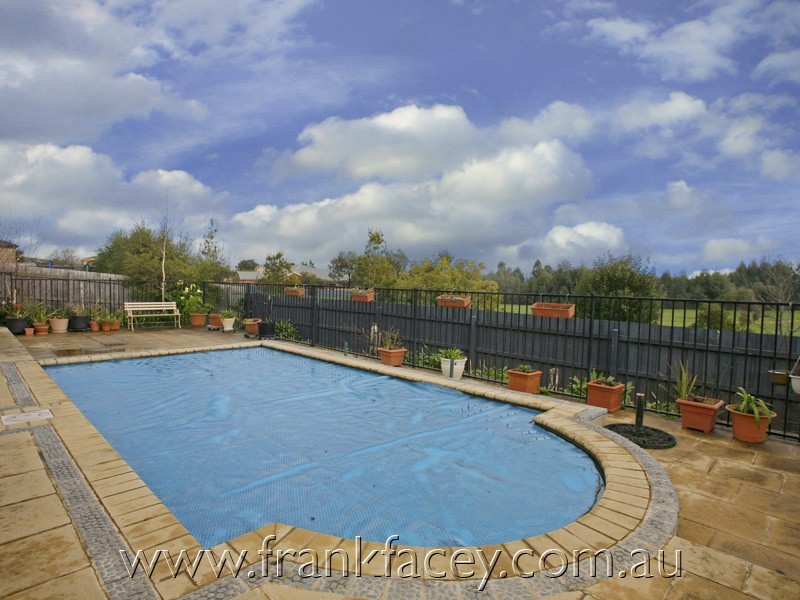 3 John Fisher Drive, Berwick VIC 3806