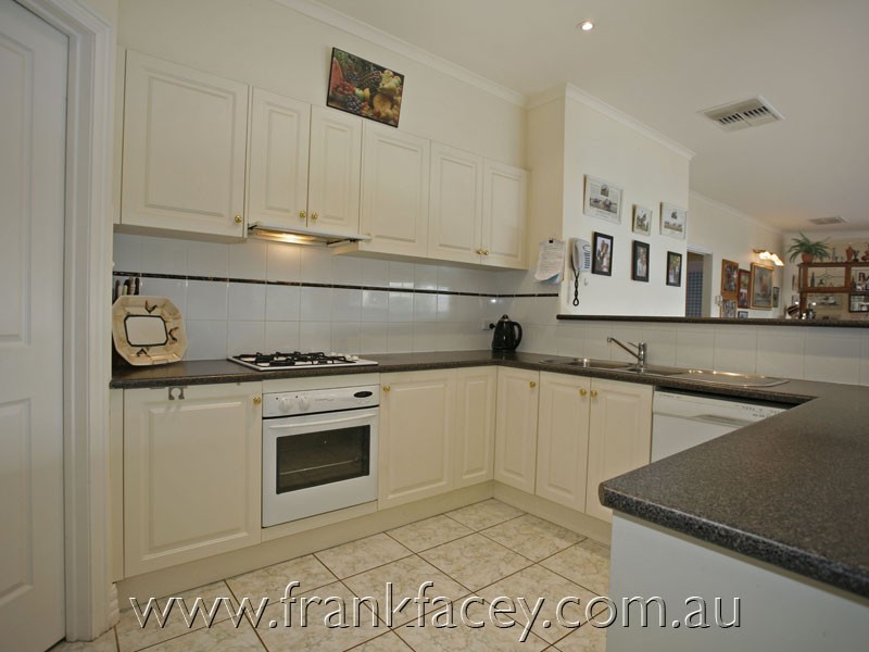 3 John Fisher Drive, Berwick VIC 3806