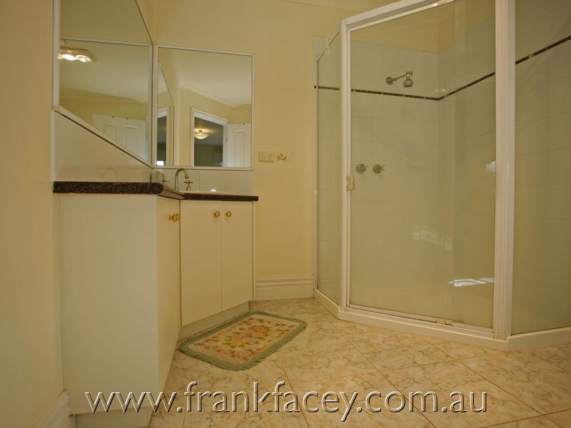 3 John Fisher Drive, Berwick VIC 3806