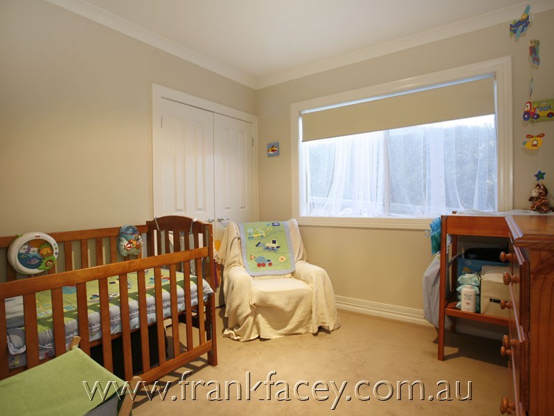 9 Lorne Court, Berwick VIC 3806