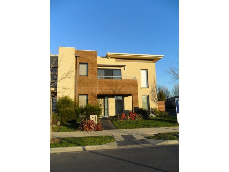 26a Kilburn Place, Pakenham VIC 3810