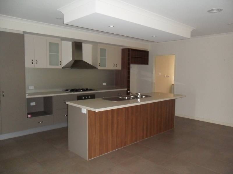 26a Kilburn Place, Pakenham VIC 3810