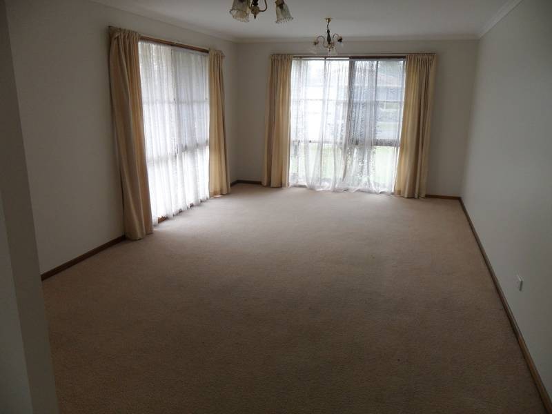 6 Ireland Avenue, Narre Warren VIC 3805