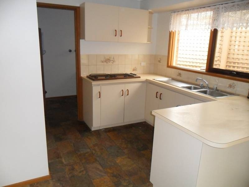 6 Ireland Avenue, Narre Warren VIC 3805