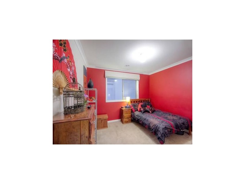 48 Sheldon Drive, Berwick VIC 3806