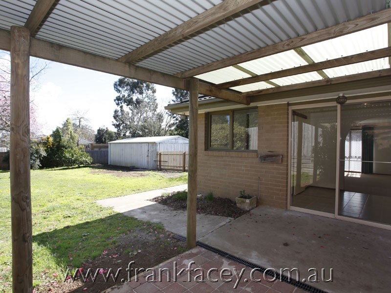 9 Strathavan Drive, Berwick VIC 3806