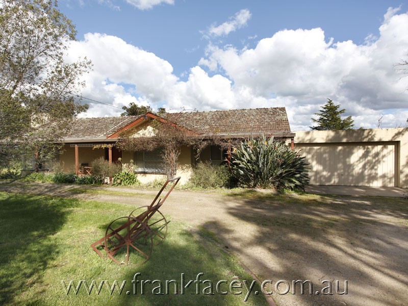 625 Brown Road, Officer VIC 3809