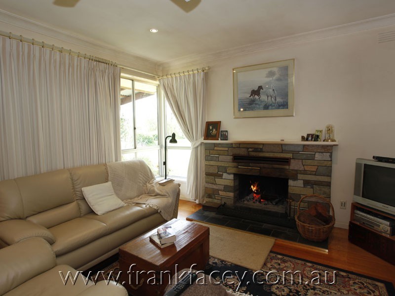 625 Brown Road, Officer VIC 3809