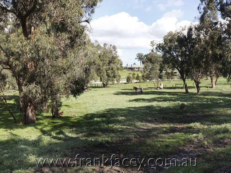 625 Brown Road, Officer VIC 3809