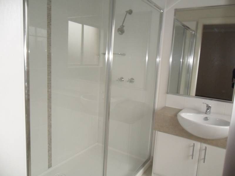 1/7 Strahan Close, Berwick VIC 3806