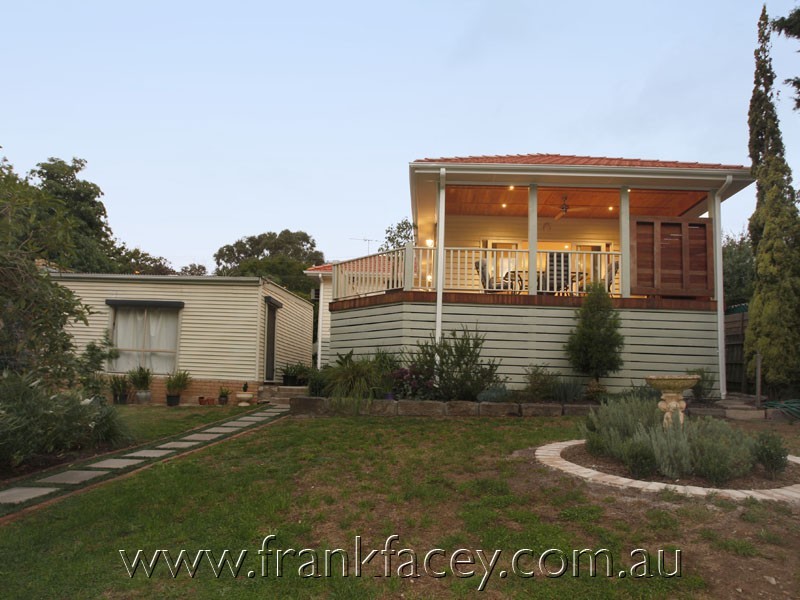 35 Lyall Road, Berwick VIC 3806