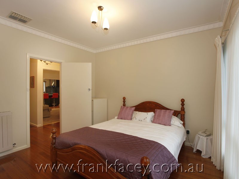 35 Lyall Road, Berwick VIC 3806