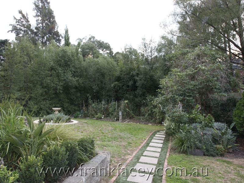 35 Lyall Road, Berwick VIC 3806