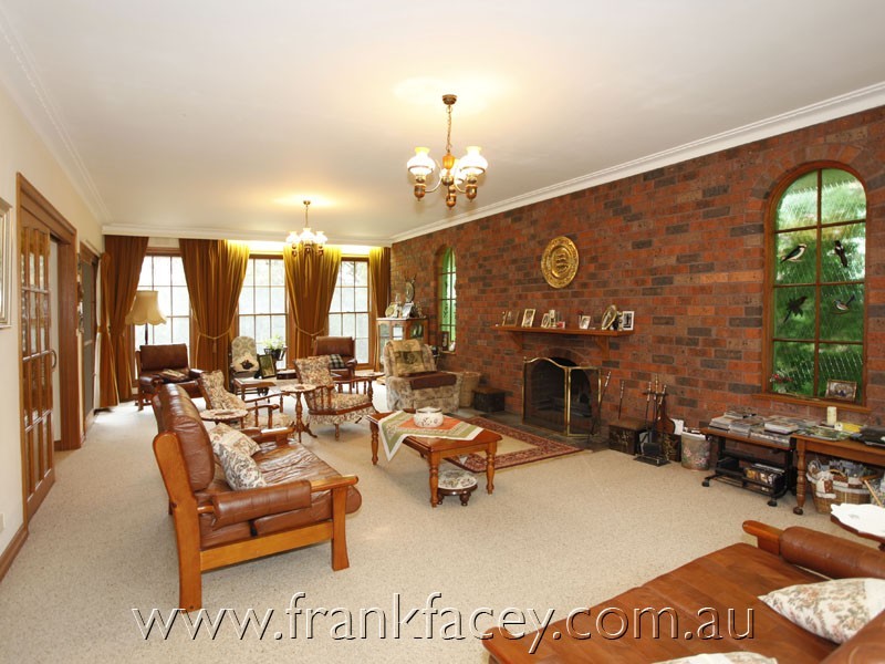 37 Sugarloaf Road, Beaconsfield Upper VIC 3808