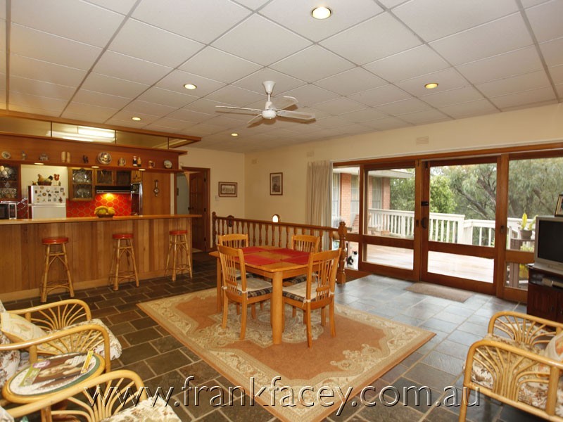 37 Sugarloaf Road, Beaconsfield Upper VIC 3808