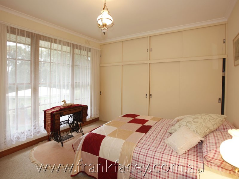 37 Sugarloaf Road, Beaconsfield Upper VIC 3808