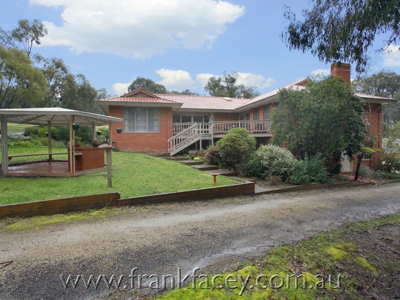 37 Sugarloaf Rd, Beaconsfield Upper VIC 3808