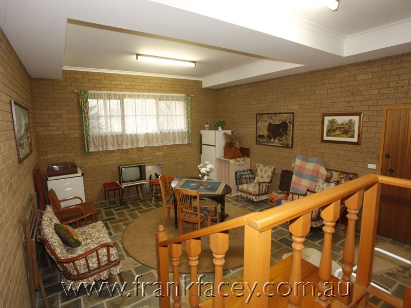 37 Sugarloaf Rd, Beaconsfield Upper VIC 3808