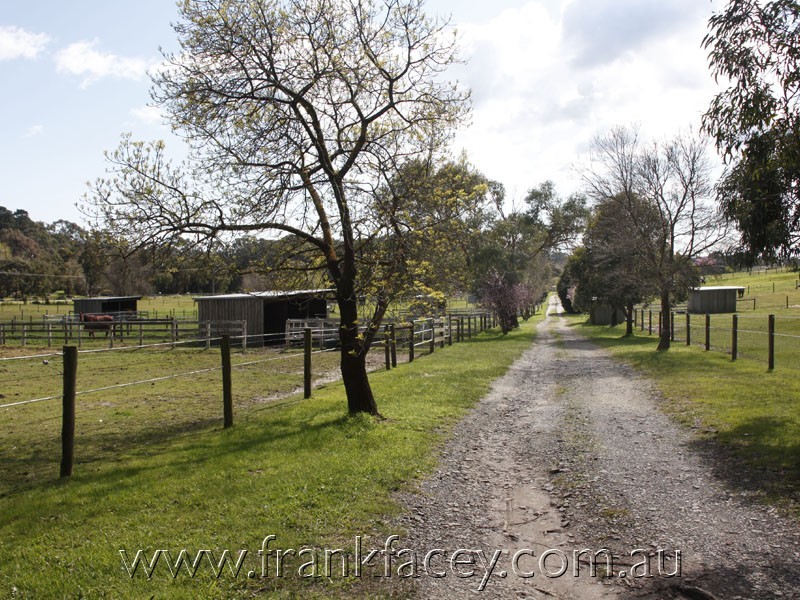 47 Split Rock Rd, Beaconsfield Upper VIC 3808