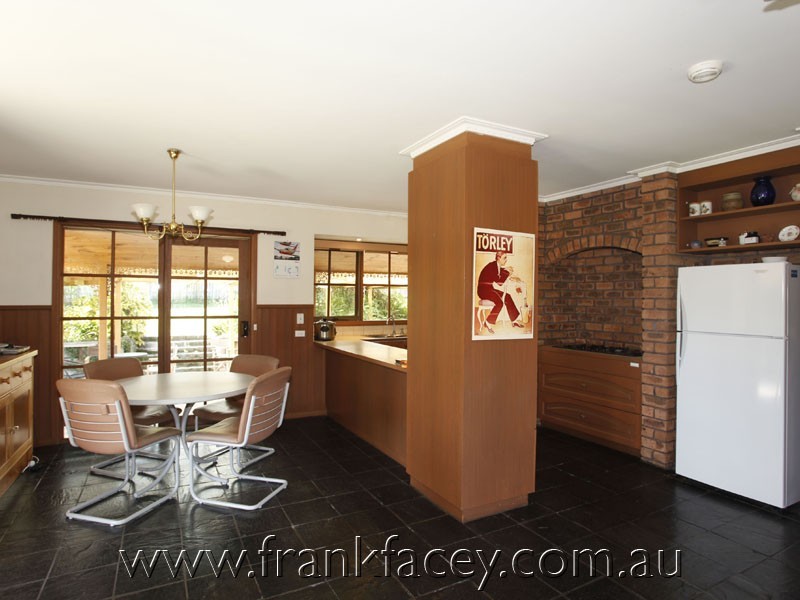 47 Split Rock Rd, Beaconsfield Upper VIC 3808