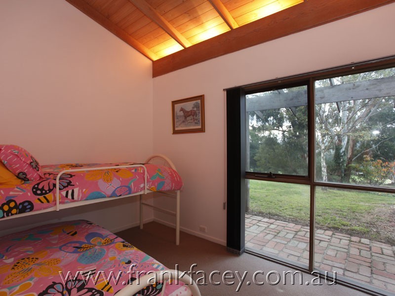 25 Walford Rd, Beaconsfield Upper VIC 3808