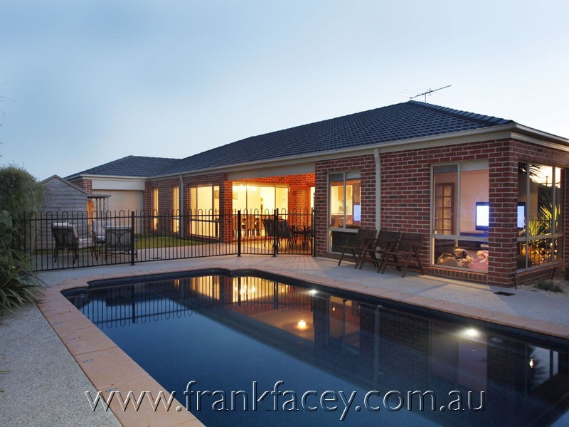 2 Selwyn Court, Berwick VIC 3806