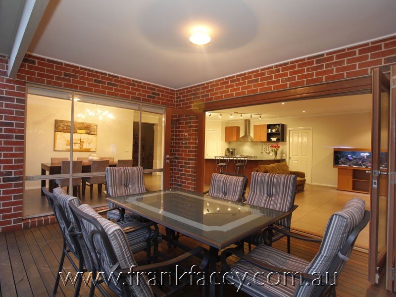 2 Selwyn Court, Berwick VIC 3806