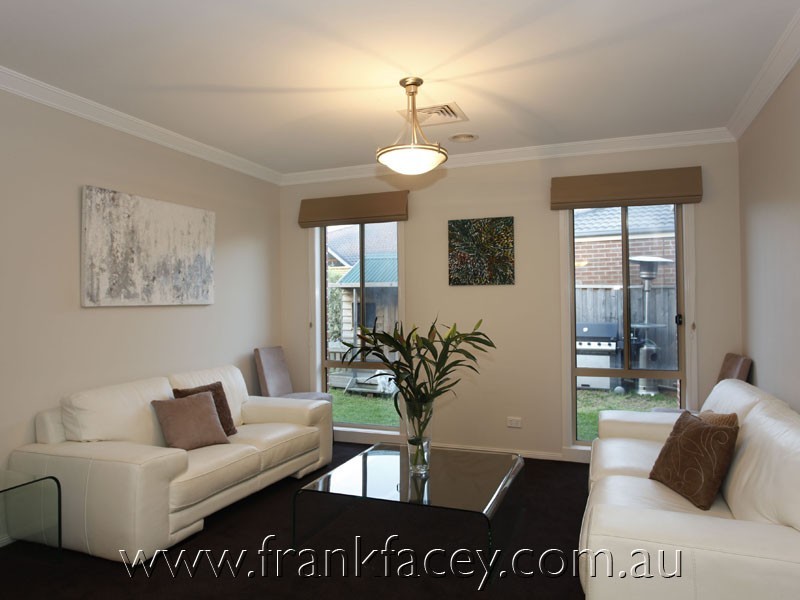 2 Selwyn Court, Berwick VIC 3806