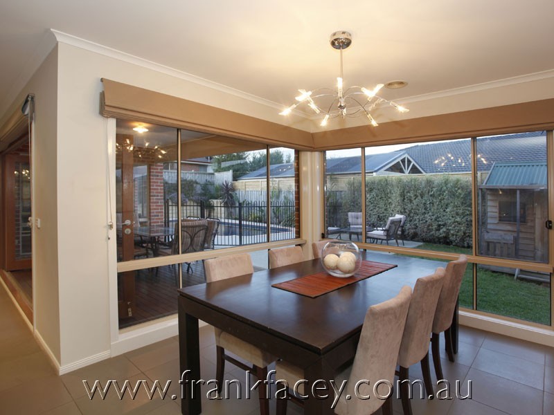2 Selwyn Court, Berwick VIC 3806
