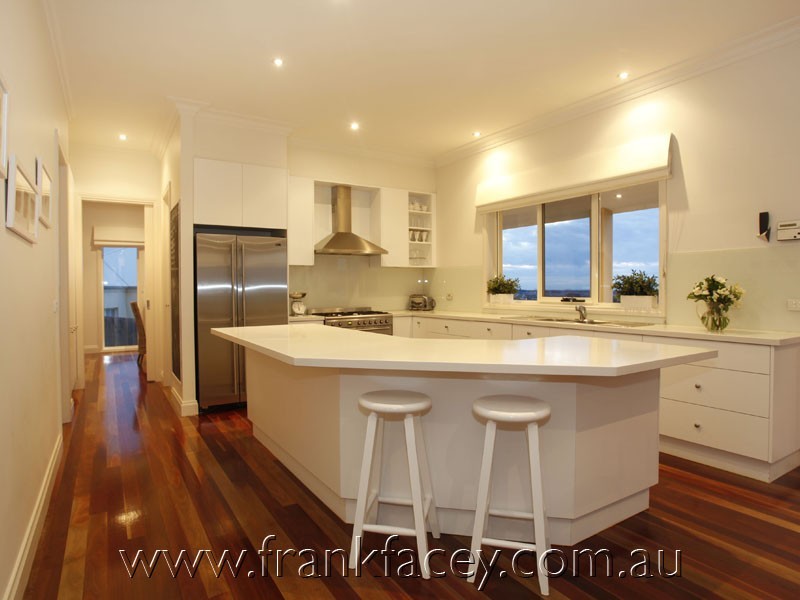 11 Yaldara Drive, Berwick VIC 3806