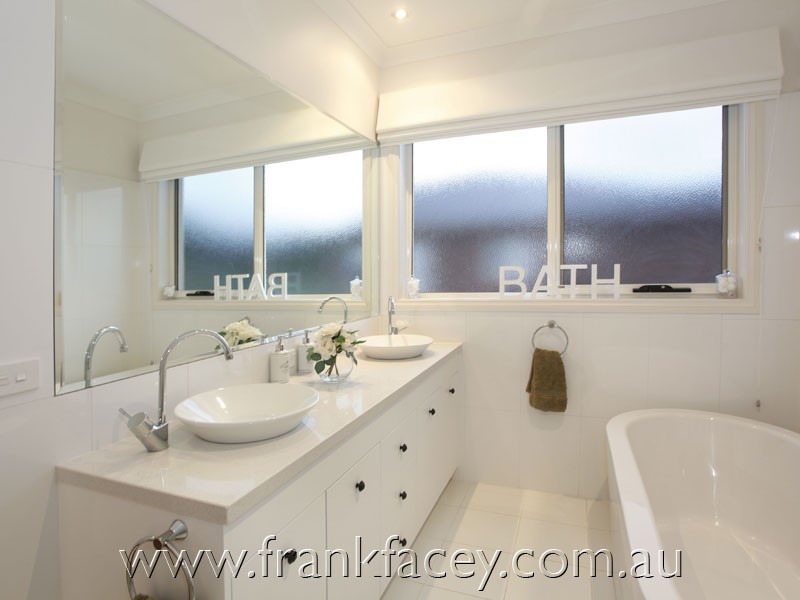 11 Yaldara Drive, Berwick VIC 3806