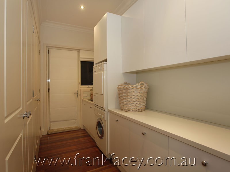 11 Yaldara Drive, Berwick VIC 3806