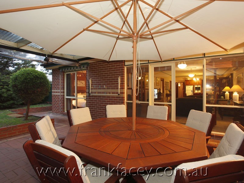 30-32 William Road, Berwick VIC 3806