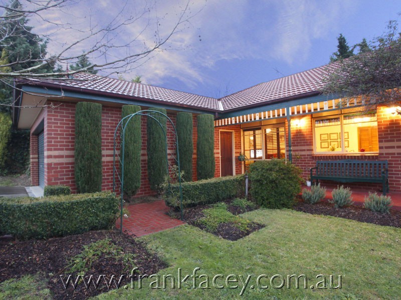 30-32 William Road, Berwick VIC 3806