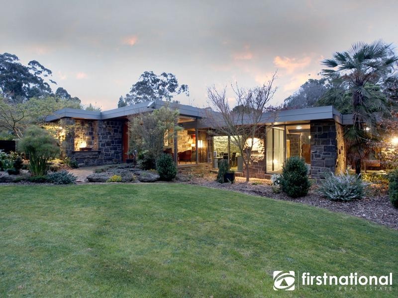 2 Beaumont Road, Berwick VIC 3806