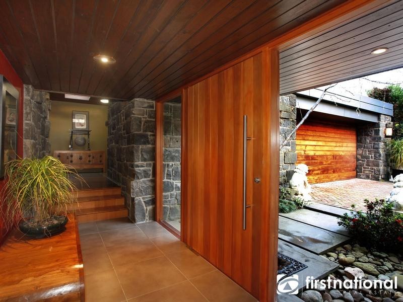 2 Beaumont Road, Berwick VIC 3806