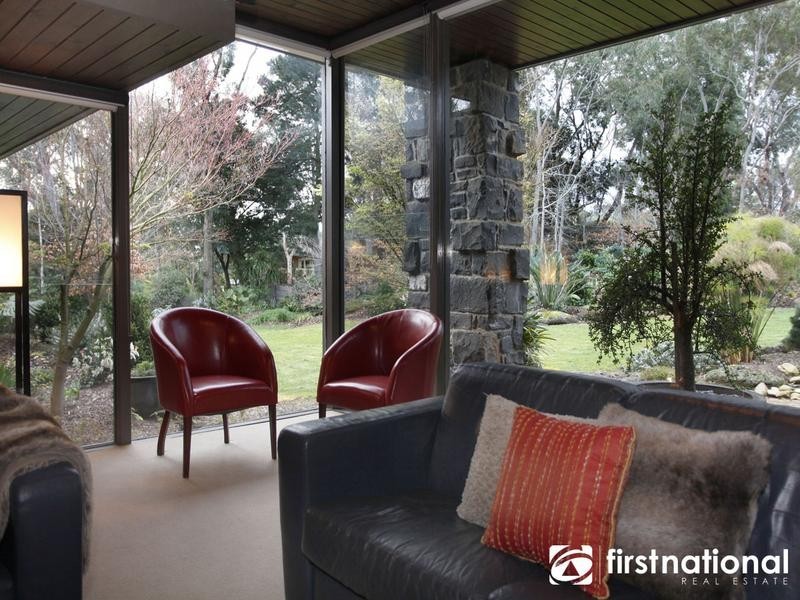 2 Beaumont Road, Berwick VIC 3806