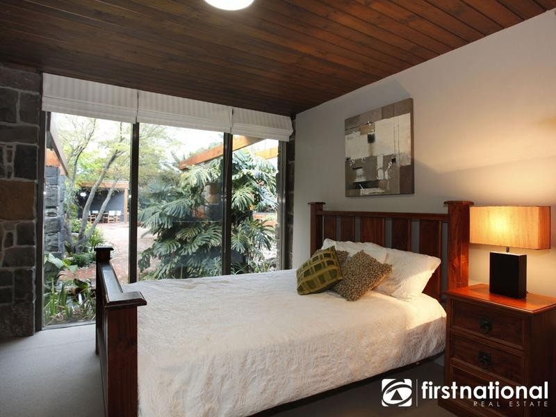 2 Beaumont Road, Berwick VIC 3806