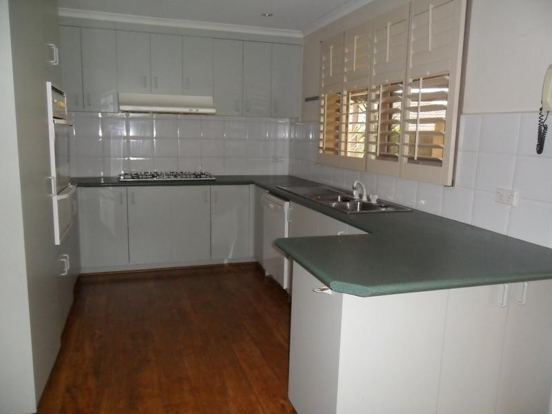 9 Harmon Close, Berwick VIC 3806