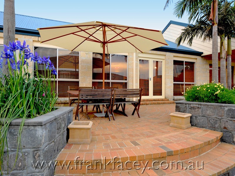 4 Old Trafford, Berwick VIC 3806