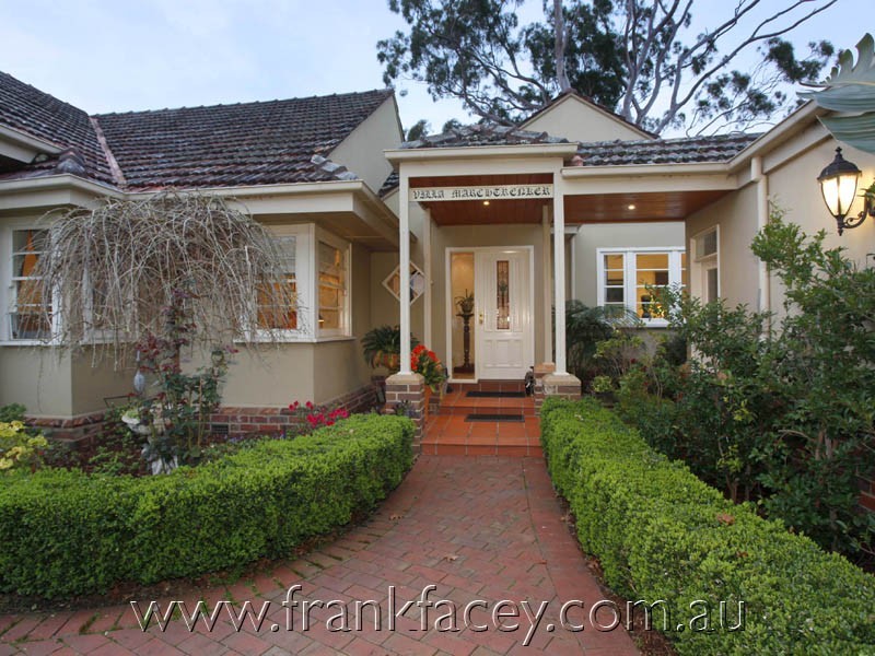 15 Brisbane Street, Berwick VIC 3806
