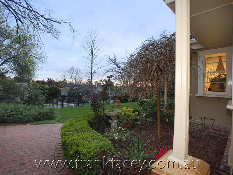 15 Brisbane Street, Berwick VIC 3806