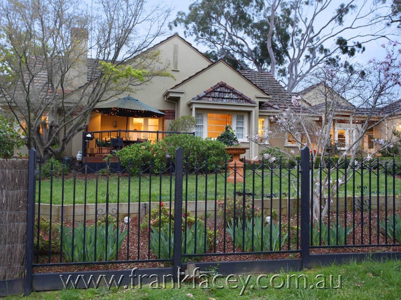 15 Brisbane Street, Berwick VIC 3806