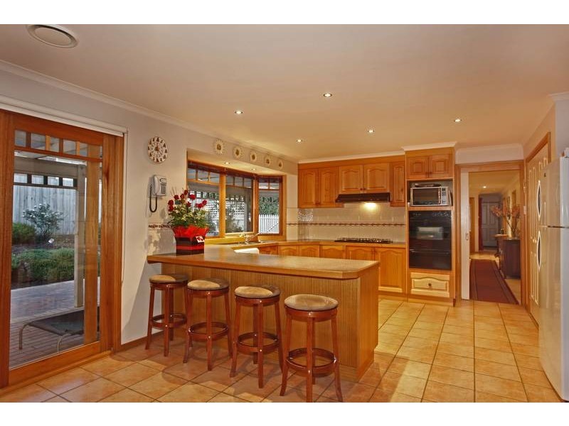 27 Melville Park Drive, Berwick VIC 3806