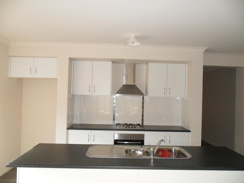 Lot (702), 24 Kindred Avenue, Cranbourne North VIC 3977